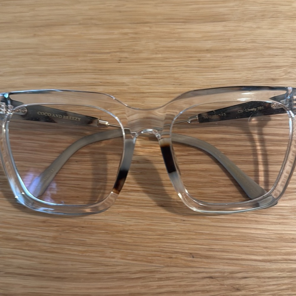 Clear Square Glasses with Black Case - Picture 6 of 10